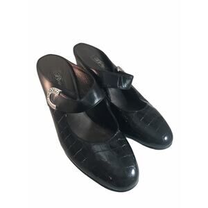 Brighton black leather BEAU slides 6.5